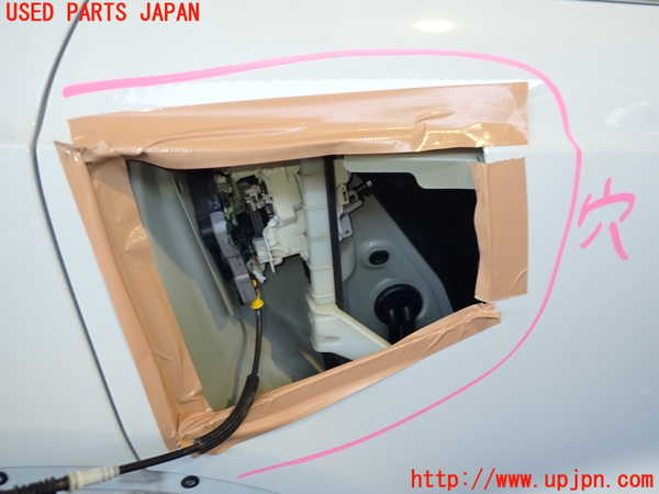 2UPJ-9235331290]アウディ・Q3(8UCPSF)右後ドア (ジャンク品) (43R-00048) 中古_2