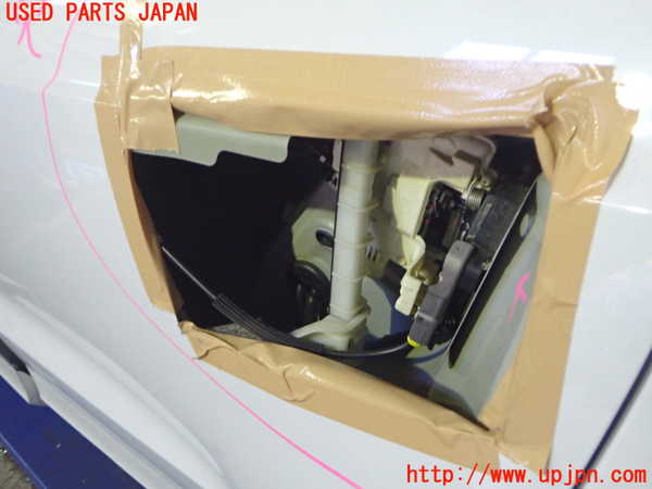 2UPJ-9235331320]アウディ・Q3(8UCPSF)左後ドア (ジャンク品) (43R-00048) 中古_2