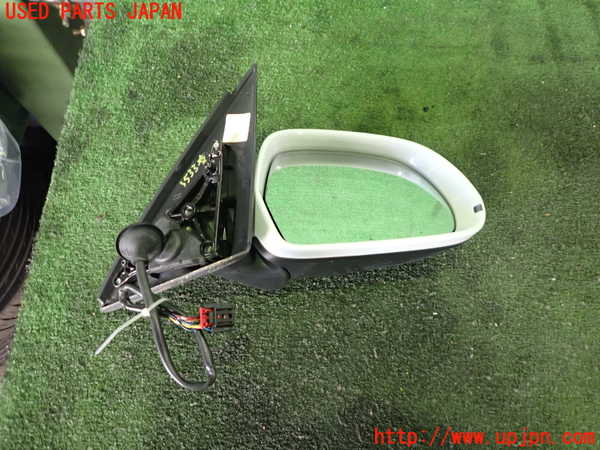 2UPJ-9235331210]アウディ・Q3(8UCPSF)右ドアミラー 中古_2