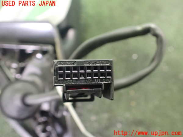 2UPJ-9235331210]アウディ・Q3(8UCPSF)右ドアミラー 中古_3