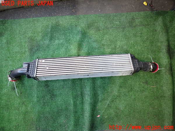 2UPJ-9235332451]アウディ・Q3(8UCPSF)インタークーラー1 中古_2