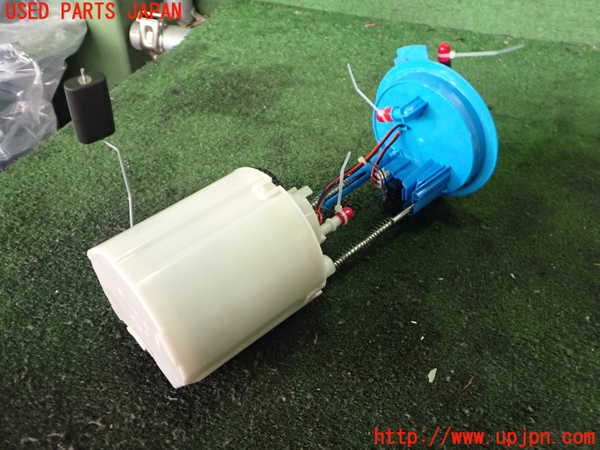 2UPJ-9235332510]アウディ・Q3(8UCPSF)燃料ポンプ 中古_2