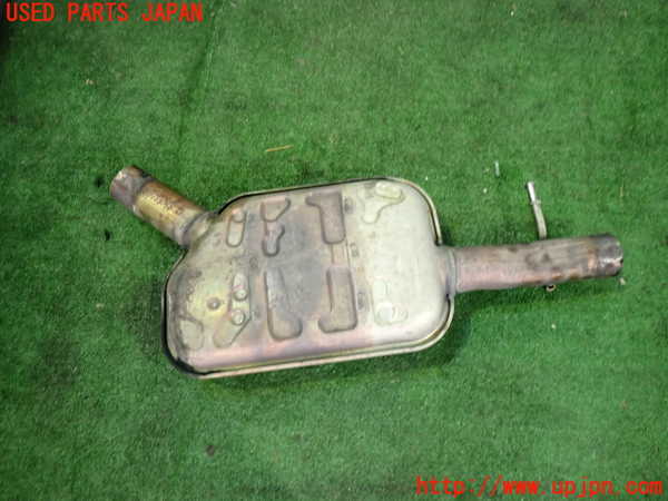 2UPJ-9235332631]アウディ・Q3(8UCPSF)フロントパイプ1 中古_2