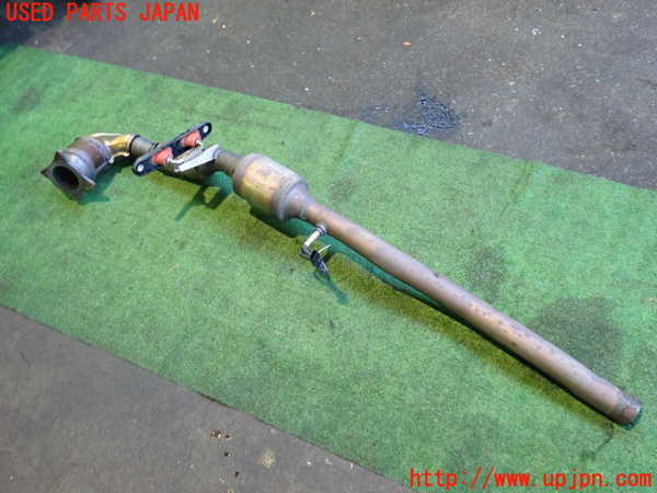 2UPJ-9235332661]アウディ・Q3(8UCPSF)触媒1 中古_2