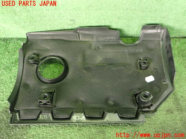 2UPJ-9235332160]アウディ・Q3(8UCPSF)エンジンアッパーカバー 中古_2