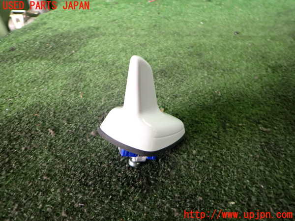 2UPJ-9235336550]アウディ・Q3(8UCPSF)アンテナ 中古_2