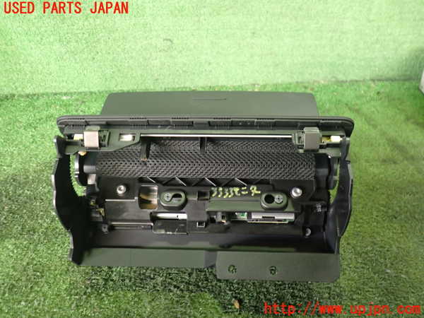 2UPJ-9235336629]アウディ・Q3(8UCPSF)モニター 中古_2