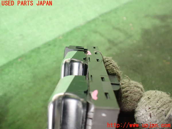 2UPJ-9235336240]アウディ・Q3(8UCPSF)右前パワーウィンドウスイッチ 中古_3