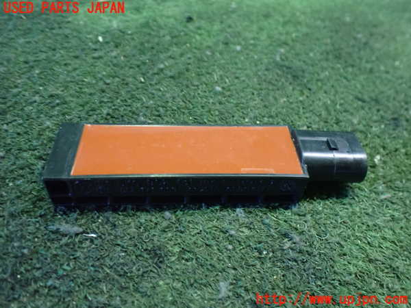 2UPJ-9235336382]アウディ・Q3(8UCPSF)センサー2 中古_2
