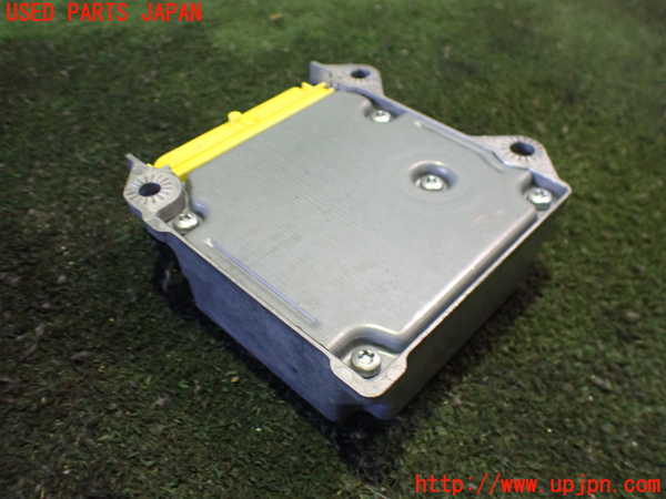 2UPJ-9235336145]アウディ・Q3(8UCPSF)エアバッグコンピューター 中古_2