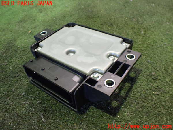 2UPJ-9235336146]アウディ・Q3(8UCPSF)コンピューター1 中古_2