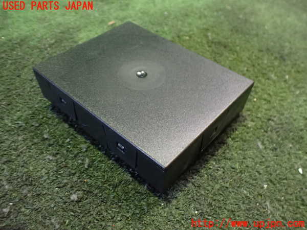 2UPJ-9235336147]アウディ・Q3(8UCPSF)コンピューター2 中古_2