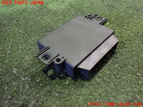 2UPJ-9235336149]アウディ・Q3(8UCPSF)コンピューター4 中古_2