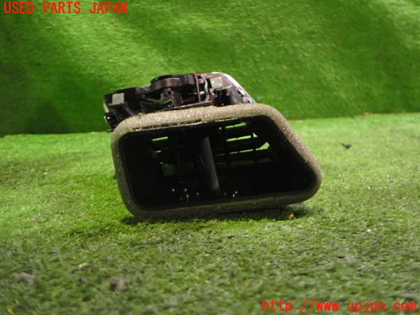 2UPJ-9235337528]アウディ・Q3(8UCPSF)エアコン吹き出し口3 (左) 中古_2
