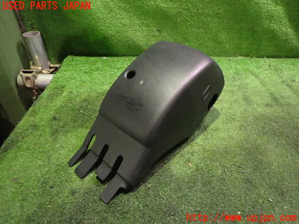 2UPJ-9235337905]アウディ・Q3(8UCPSF)コラムカバー 中古_2