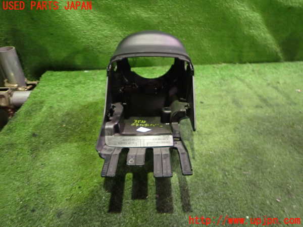 2UPJ-9235337905]アウディ・Q3(8UCPSF)コラムカバー 中古_3