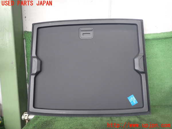 2UPJ-9235337771]アウディ・Q3(8UCPSF)ラゲッジトレイ1 中古_2