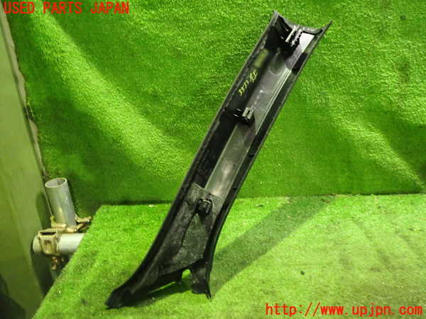 2UPJ-9235337660]アウディ・Q3(8UCPSF)左フロントピラートリム 中古_2