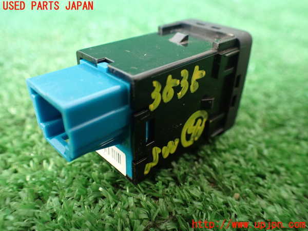 1UPJ-9235356309]エクストレイル(NT32)スイッチ4 (アイドリングストップOFF) 中古_2