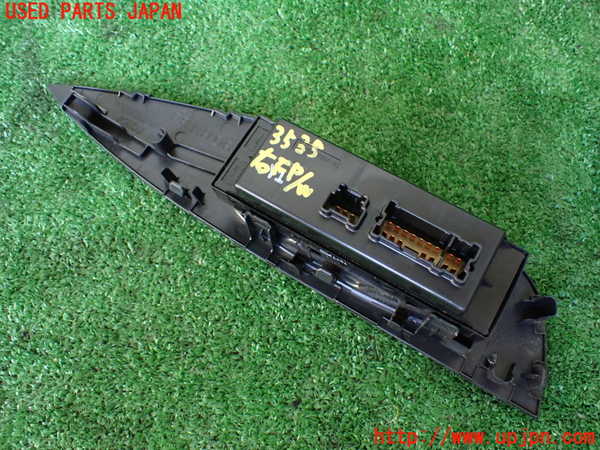 1UPJ-9235356240]エクストレイル(NT32)右前パワーウィンドウスイッチ 中古_2
