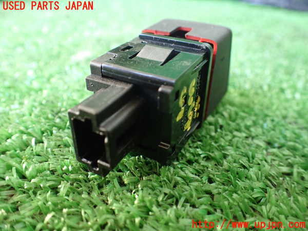 1UPJ-9235356290]エクストレイル(NT32)ハザードスイッチ 中古_2