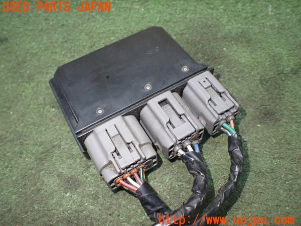 3UPJ=9235360521]カワサキ ニンジャ ZX-10R(ZXT00D)純正 27002-0007 リレーボックス 中古_3