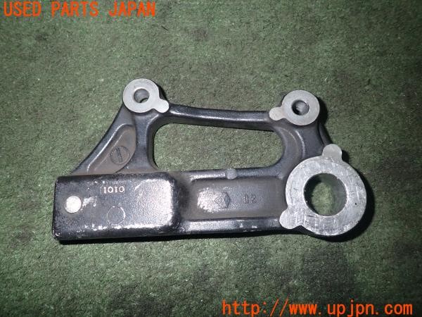 3UPJ=9235360555]カワサキ ニンジャ ZX-10R(ZXT00D)純正 リアキャリパーサポート 中古_2