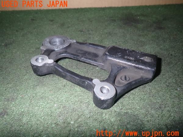 3UPJ=9235360555]カワサキ ニンジャ ZX-10R(ZXT00D)純正 リアキャリパーサポート 中古_4