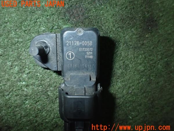 3UPJ=9235360558]カワサキ ニンジャ ZX-10R(ZXT00D)純正 21176-0058 圧力センサー 中古_5