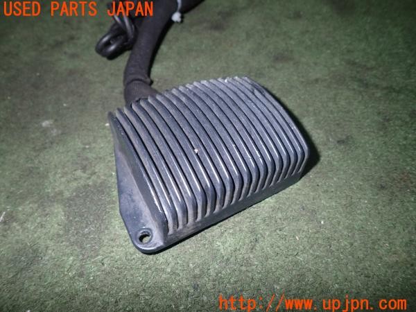 3UPJ=9235370116]Buell(ビューエル)FIREBOLT XB9R(2003年)純正 レギュレーター 中古_2