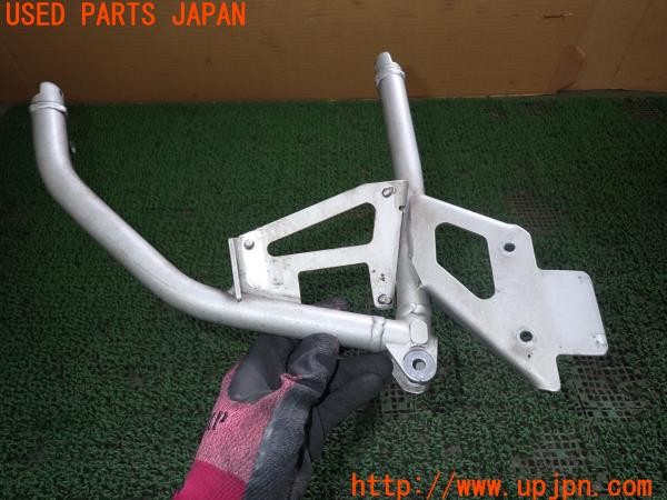 3UPJ=9235370438]Buell(ビューエル)FIREBOLT XB9R(2003年)純正 エンジンマウント ブラケット 中古_5