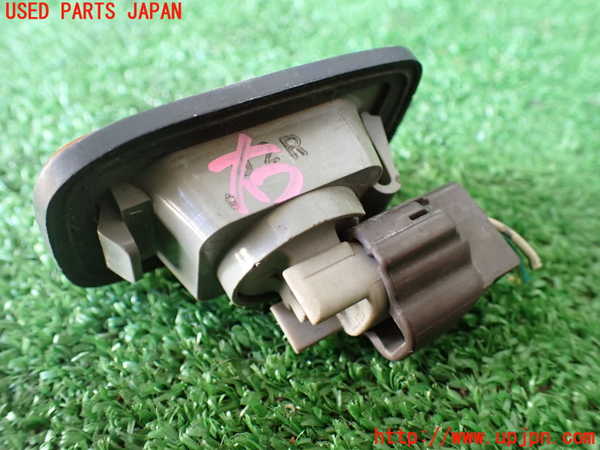 1UPJ-9235381150]ランクル100系(HDJ101K)右コーナーランプ 中古_2