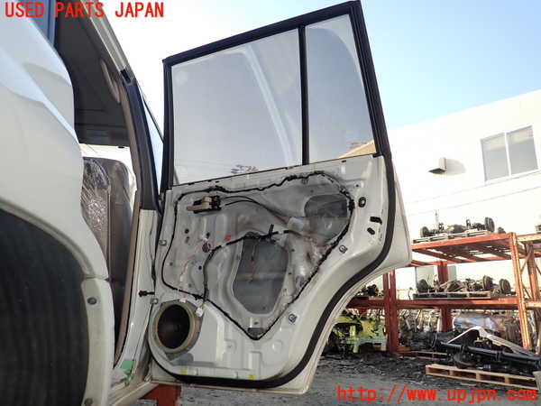 1UPJ-9235381290]ランクル100系(HDJ101K)右後ドア 中古(43R-00073 M2E45)_2
