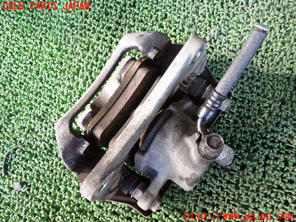 5UPJ-9235384095]ランクル100系(HDJ101K)左リアキャリパー 中古_2