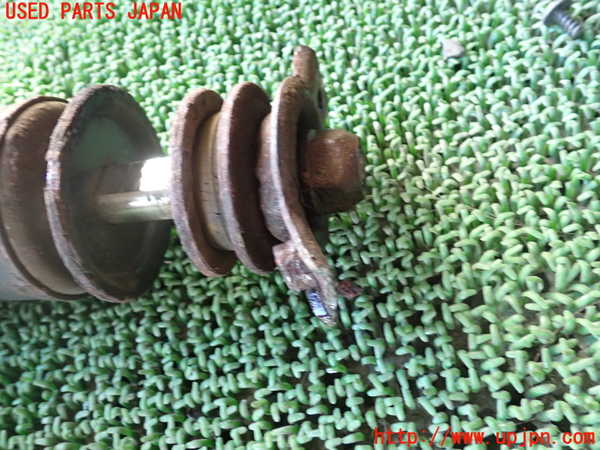 1UPJ-9235385070]ランクル100系(HDJ101K)右リアショックアブソーバー (ジャンク品) 中古_2