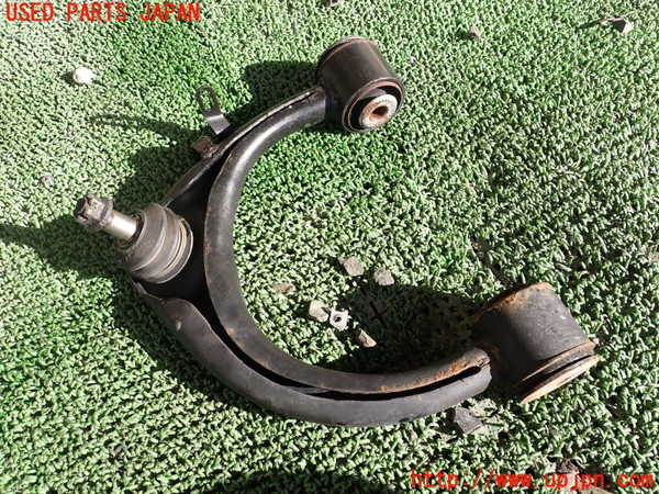 1UPJ-9235385136]ランクル100系(HDJ101K)左フロントアッパーアーム1 中古_2