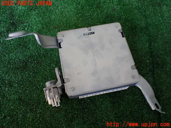 1UPJ-9235386120]ランクル100系(HDJ101K)サスペンションコンピューター 中古_2