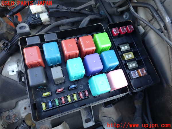 1UPJ-9235386741]ランクル100系(HDJ101K)ヒューズボックス1 中古_2