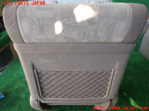 1UPJ-9235387065]ランクル100系(HDJ101K)助手席シート 中古_4