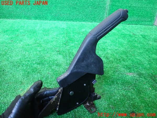 1UPJ-9235387550]ランクル100系(HDJ101K)サイドブレーキレバー 中古_2