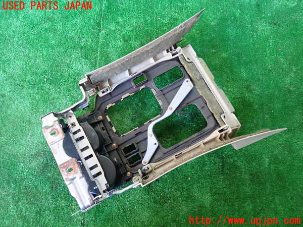 1UPJ-9235387549]ランクル100系(HDJ101K)コンソール 中古_2