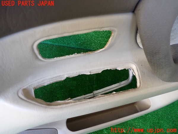 1UPJ-9235381234]ランクル100系(HDJ101K)右前ドア内張り 中古_2
