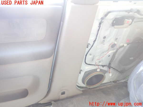 1UPJ-9235387665]ランクル100系(HDJ101K)右センターピラートリム 中古_3