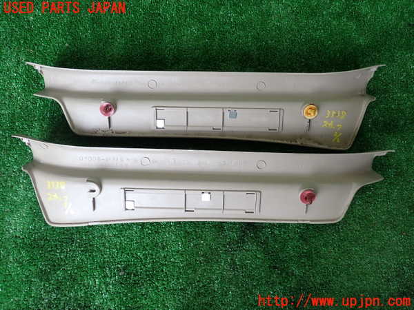 1UPJ-9235387740]ランクル100系(HDJ101K)スカッフプレート 中古_2