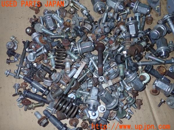 3UPJ=9235390720]アルファードG(ANH15W)後期 ネジ・ナット・ステー類 セット ジャンク_3