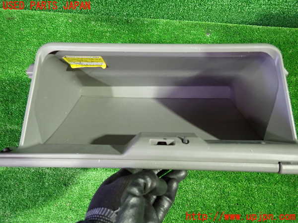 1UPJ-9235397517]アルファードG(ANH15W)グローブボックス2 中古_2