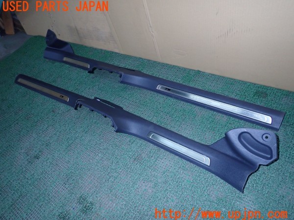 3UPJ=9235400616]VW アルテオン Rライン 4モーション アドバンス(3HDJHF)純正 スカッフプレート 中古_2