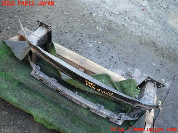 1UPJ-9235401014]VW アルテオン(3HDJHF)フロントバンパーホースメント 中古_3