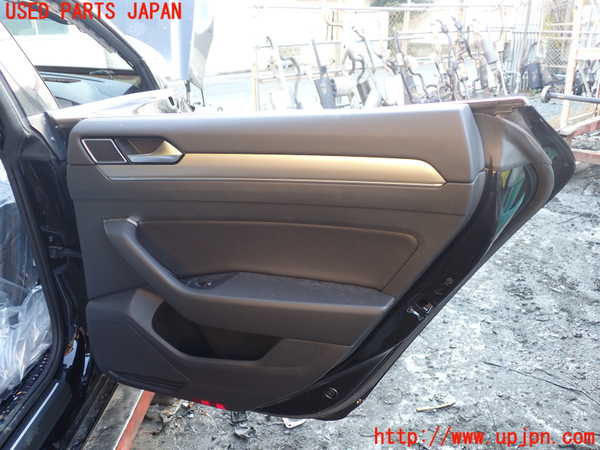1UPJ-9235401290]VW アルテオン(3HDJHF)右後ドア 中古_4