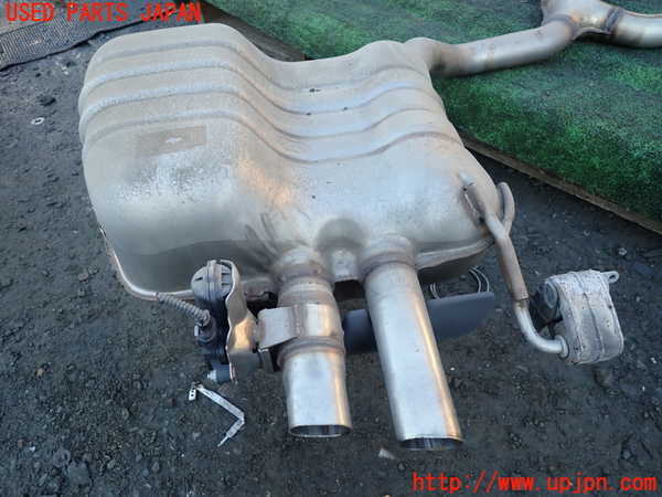 1UPJ-9235402671]VW アルテオン(3HDJHF)リアマフラー1 中古_3